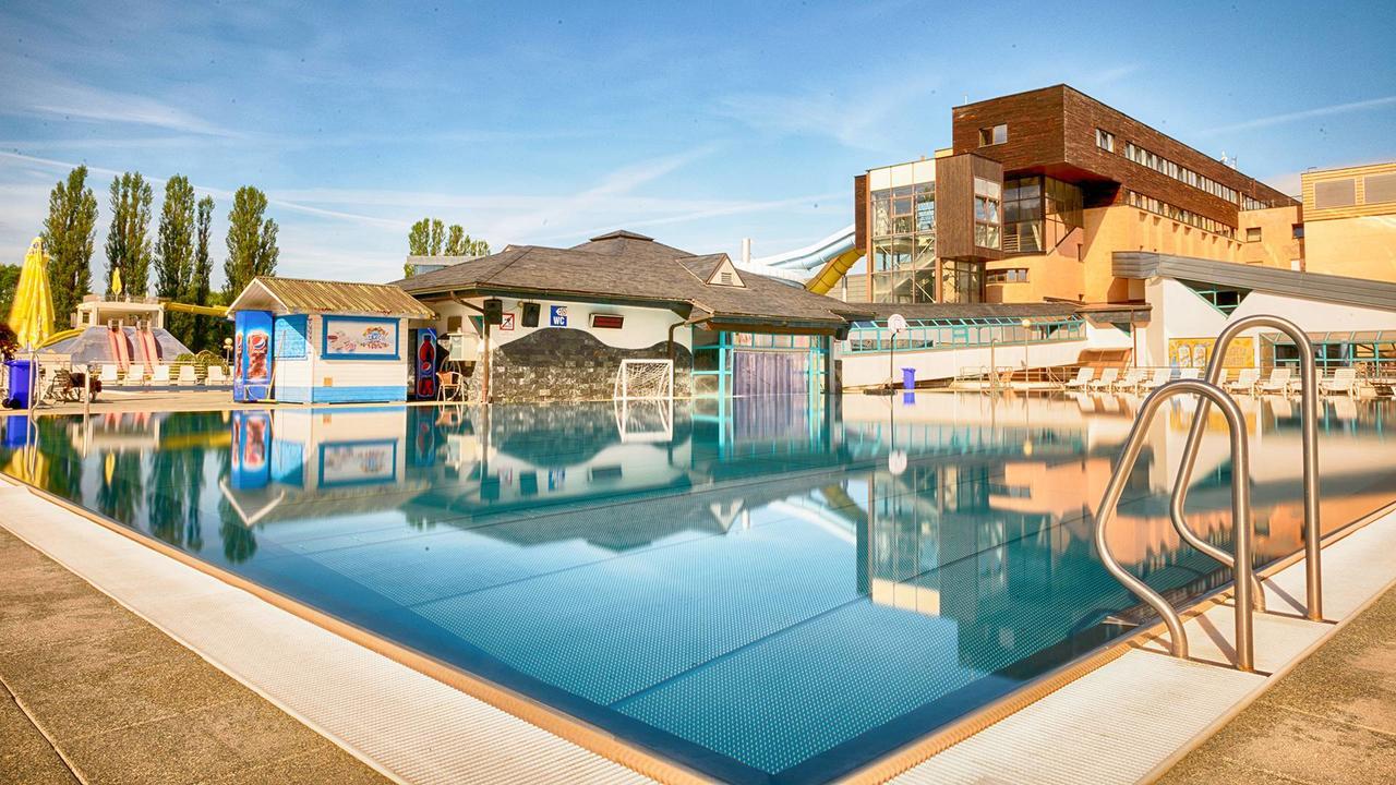 Hotel Aquacity Seasons โปปรัด ภายนอก รูปภาพ