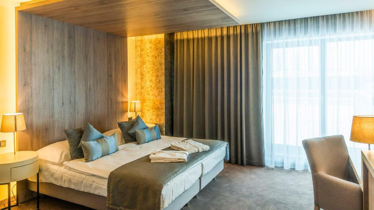 Hotel Aquacity Seasons โปปรัด ภายนอก รูปภาพ